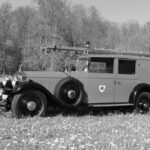 fwv-feuerwehrverein-lenzburg-rolls-royce-wiese-seitlich
